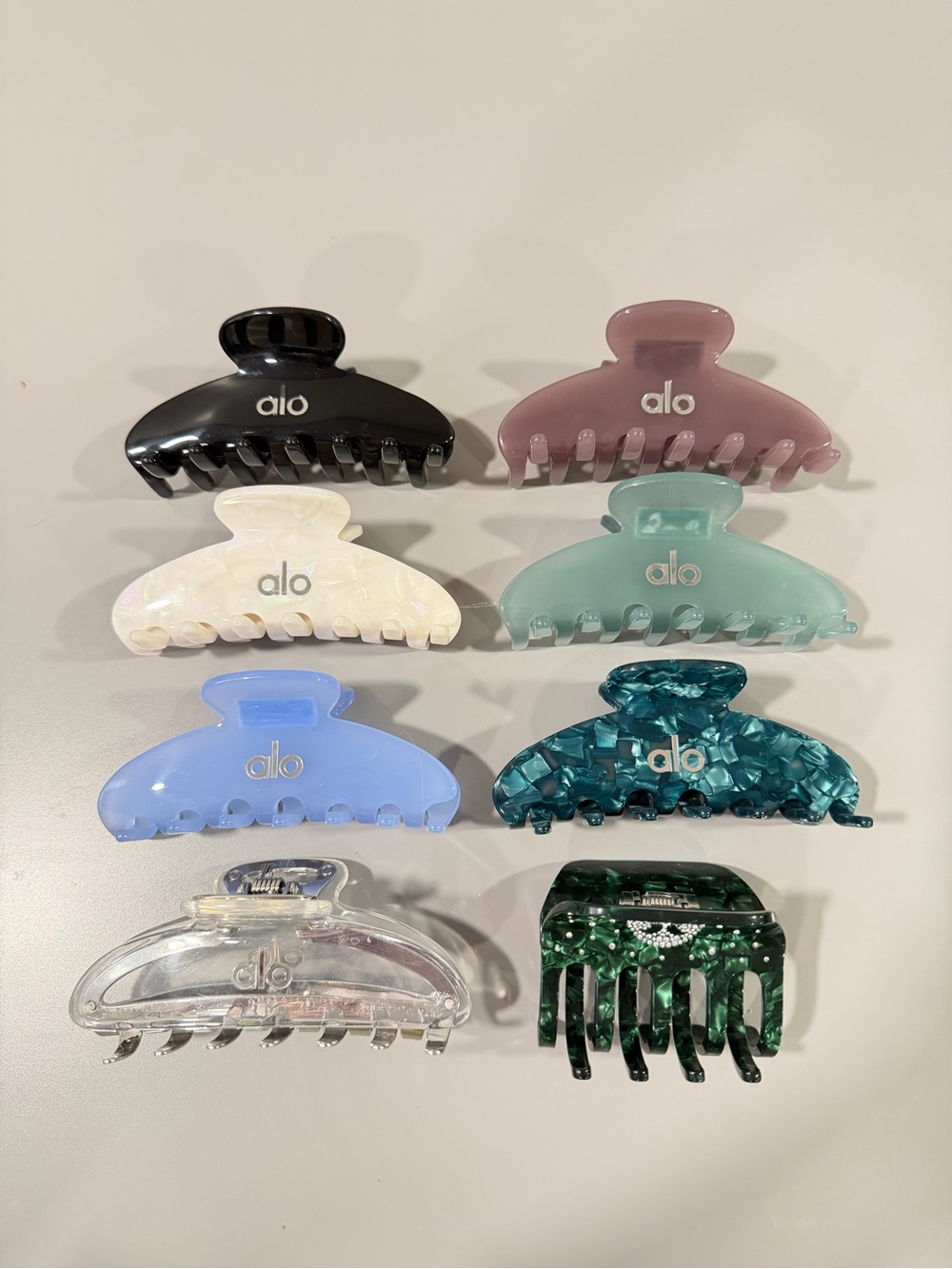 Alo claw clip bundle